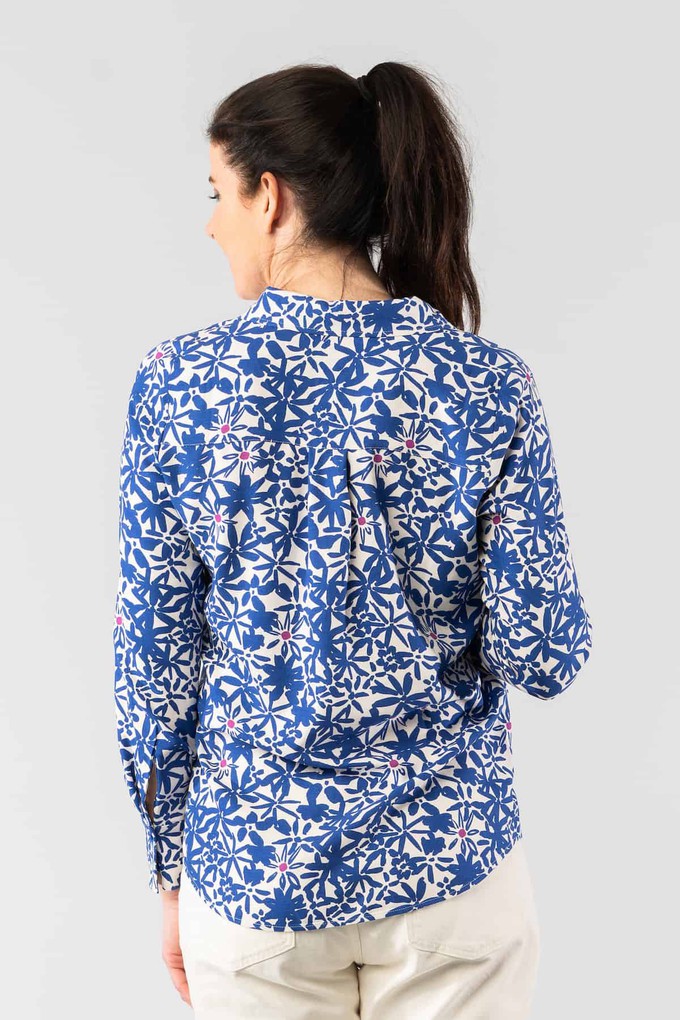 Mees Blue Flowers blouse from Marjolein Elisabeth