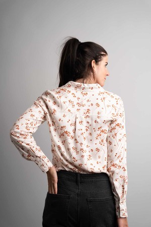 Mees Cream Blossom blouse from Marjolein Elisabeth
