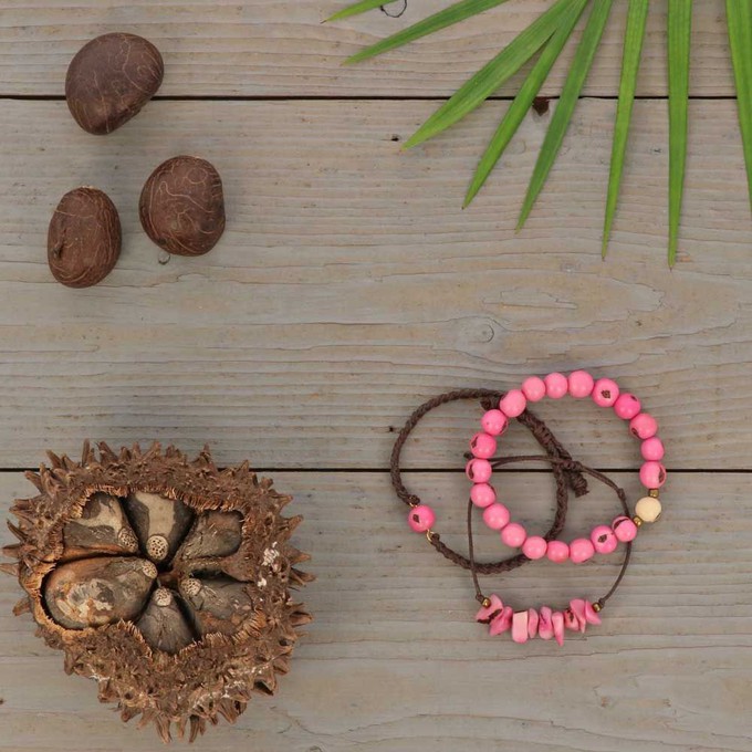 Armbanden set van tagua en acai - Laila roze/crème from MoreThanHip