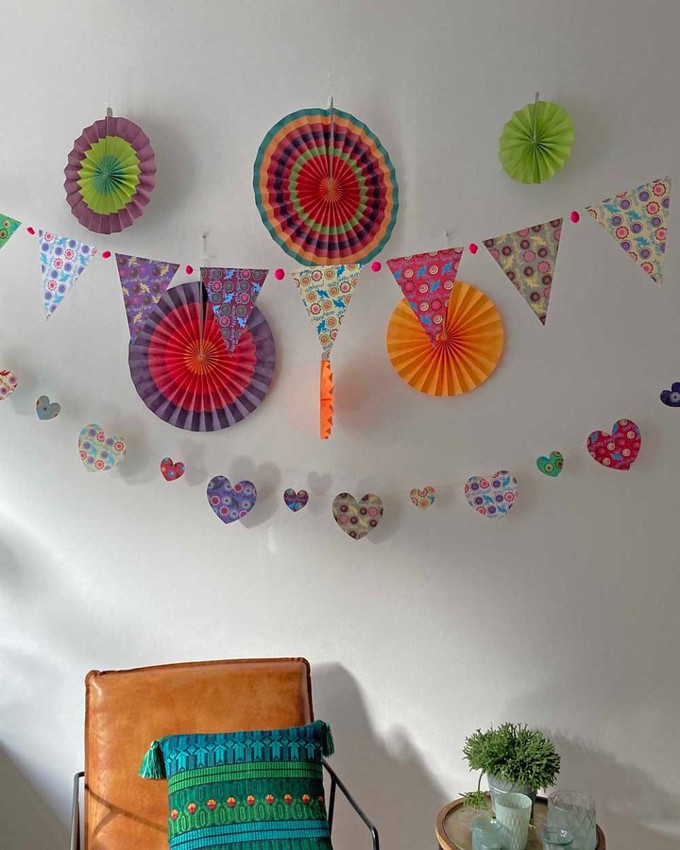 Papieren horizontale slinger met multicolour hartjes - Amore from MoreThanHip