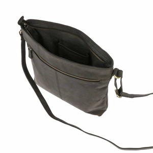 Crossbody schoudertas in mat zwart vintage ecoleer - Bryony from MoreThanHip