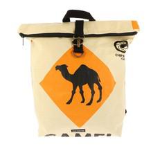 Rolltop rugtas van gerecyclede cementzakken - Tantor kameel via MoreThanHip