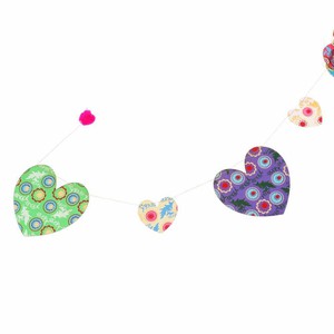 Papieren horizontale slinger ca. 350 cm met multicolour hartjes - Amore from MoreThanHip
