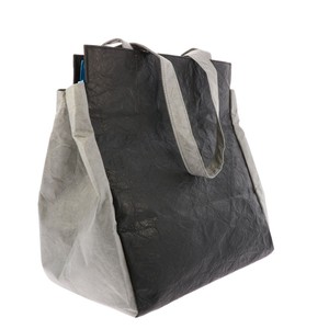 Lichtgewicht vegan shopper tas met rits Fiona - zwart/grijs from MoreThanHip