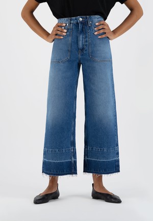 Sara Works Cropped - Medium Stone from Mud Jeans