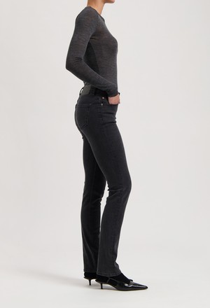 Faye Low Slim - Stone Black from Mud Jeans