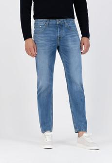 Regular Dunn Stretch - Medium Worn via Mud Jeans