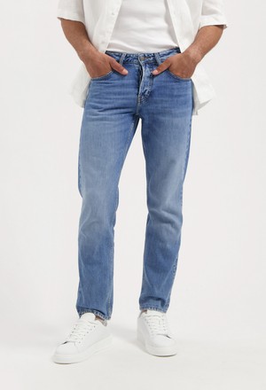 Hank Mid Tapered - Medium Aged from Mud Jeans