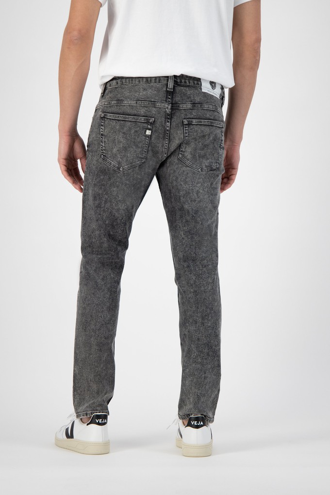 Slimmer Rick - Heavy Black Stone from Mud Jeans