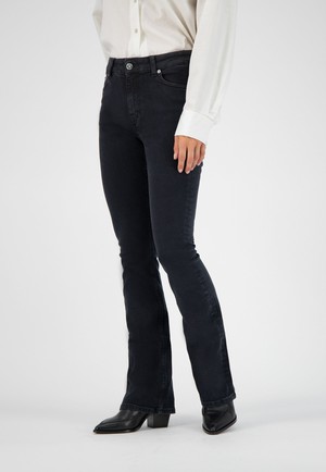Flared Hazen - Stone Black from Mud Jeans