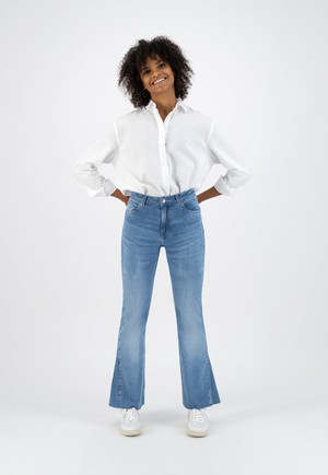 Flared Rachel - Old Stone from Mud Jeans