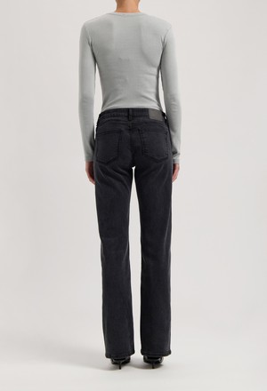 Carry Mid Straight - Black Vintage from Mud Jeans