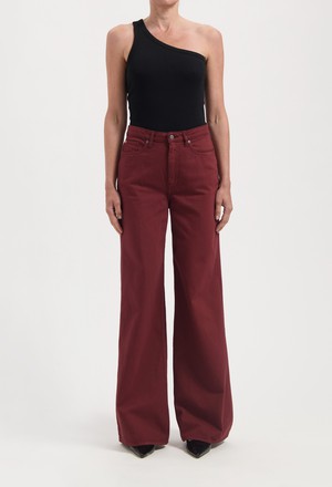 Sara High Loose Flow - Burgundy from Mud Jeans