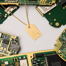 Etiquette ketting goud van Nowa