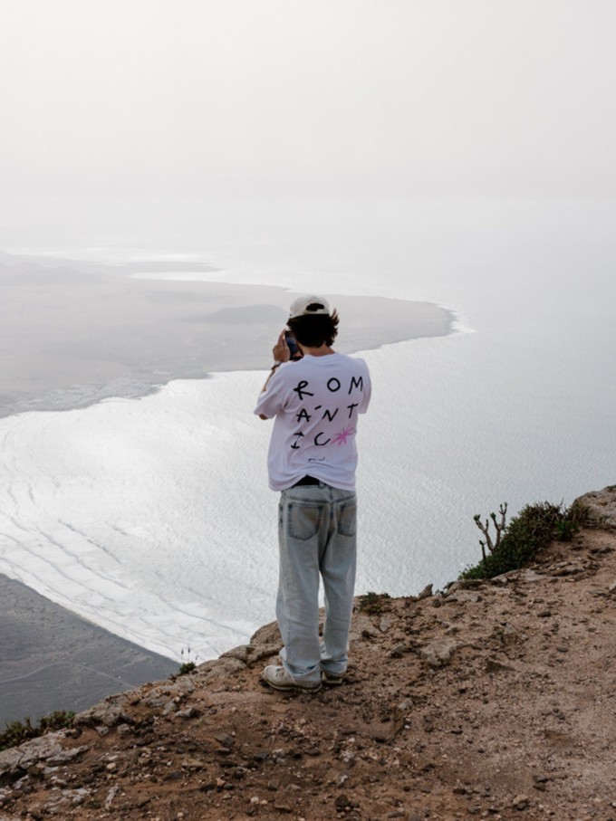 Romantic T-shirt white from NWHR