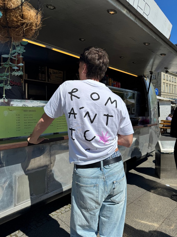 Romantic T-shirt white from NWHR
