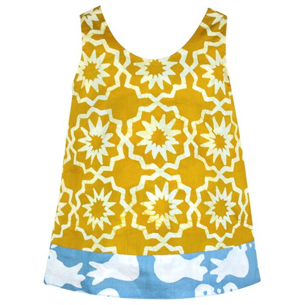 GLOBAL MAMAS Omkeerbare jurk van Afrikaanse batik in mosterdgeel en blauw from Olifant en Muis