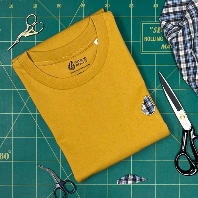 De Logo Re-Use | T-shirt Unisex | Ochre from PapajaRocks