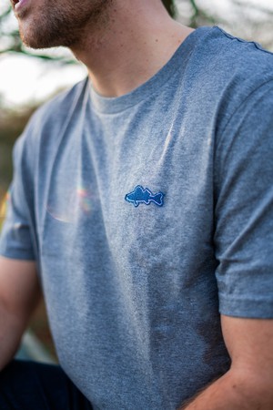 De Snoekbaars Re-Use | T-shirt Unisex | Mid-Heather Grey from PapajaRocks