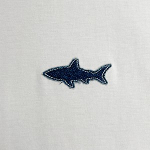 De Haai Re-Use | T-shirt Unisex | Vintage White from PapajaRocks