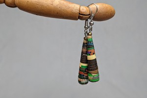 Paper pearl drop earrings "Happy Whoopy" from PEARLS OF AFRICA
