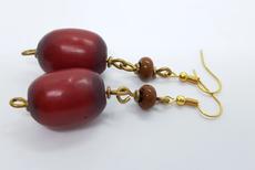 Noble pearl earrings made of glass, stone, brass "Happy Marrakech" van PEARLS OF AFRICA