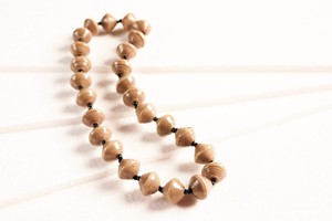 Paper pearl necklace "Acholi Shorty" from PEARLS OF AFRICA