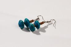 Earrings with two paper beads "Happy Africa" van PEARLS OF AFRICA