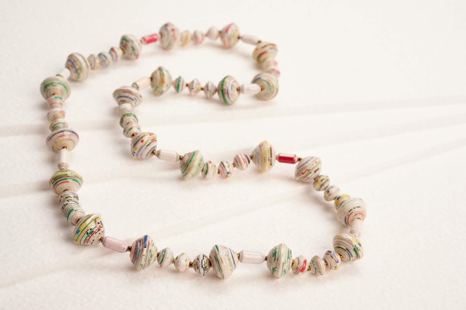 Long pearl necklace with large and small paper pearls "Muzungo Long" from PEARLS OF AFRICA