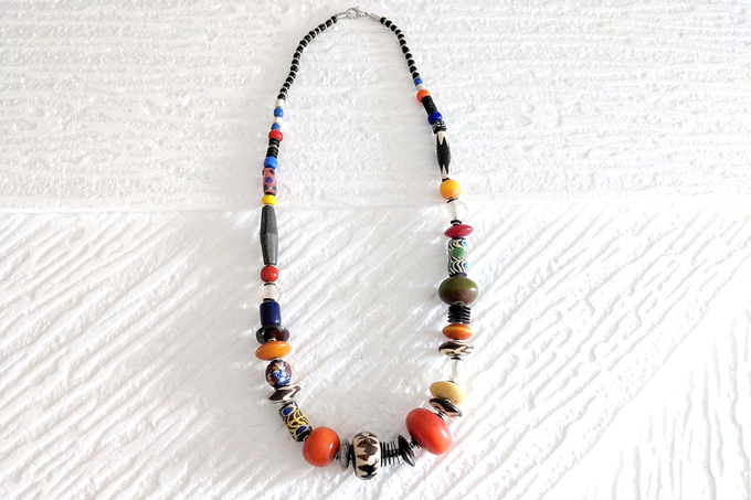Colorful glass pearl necklace "Maiduguri" from PEARLS OF AFRICA