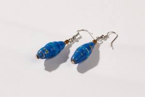 Paper pearl earrings "Happy Lupita" from PEARLS OF AFRICA