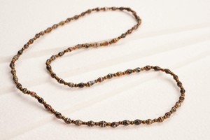 Long, fine chain with paper beads "Acholi Malaika" from PEARLS OF AFRICA