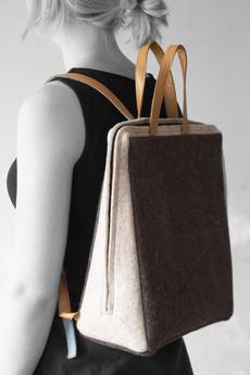 Felt knapsack: The Esther Bag via Pepavana