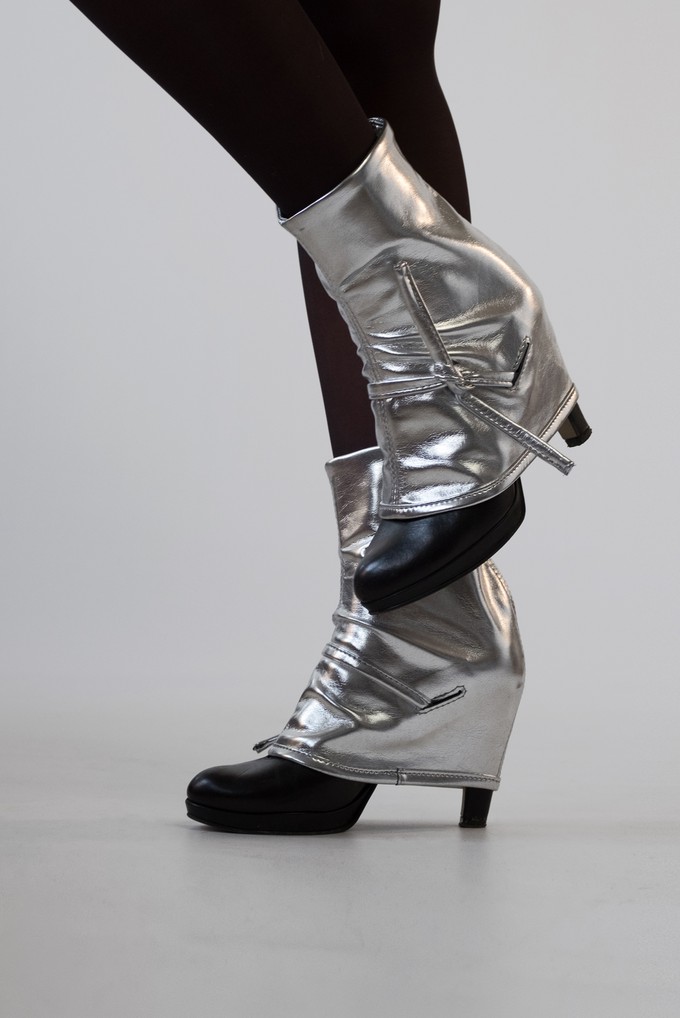 Fake-leather gaiters: Silver Edie from Pepavana