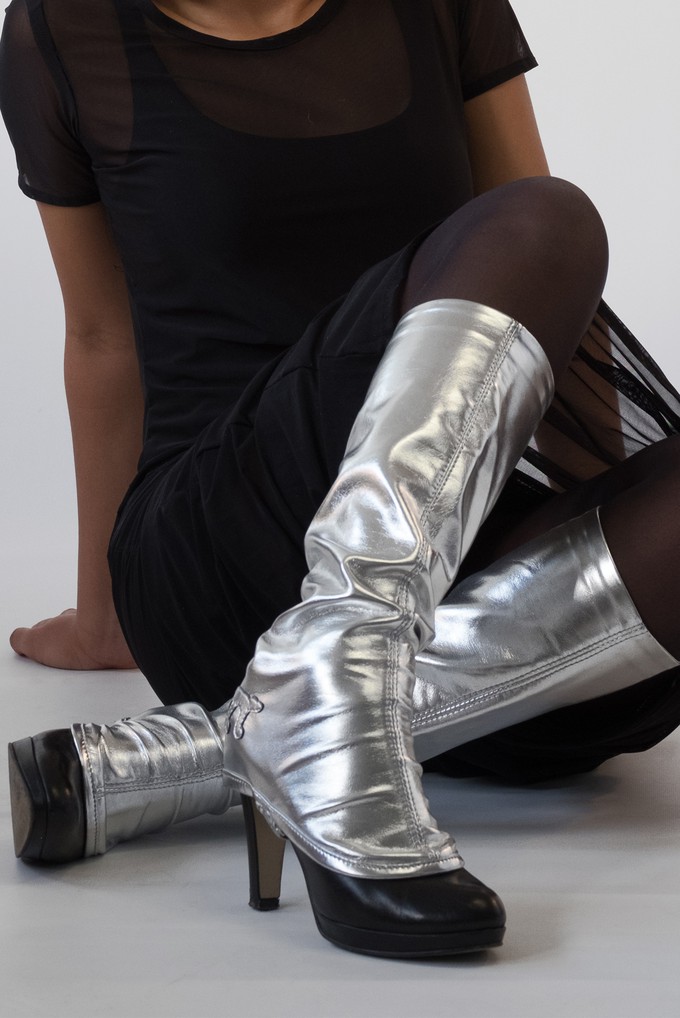 Silver Jane fake leather fashion gaiters from Pepavana