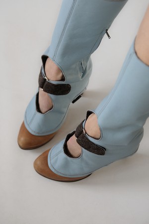 Claudia Medium-High Gaiters Baby Blue Leather from Pepavana