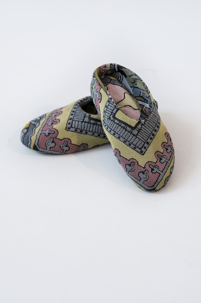 Moroccan-style carpet slippers Christie from Pepavana