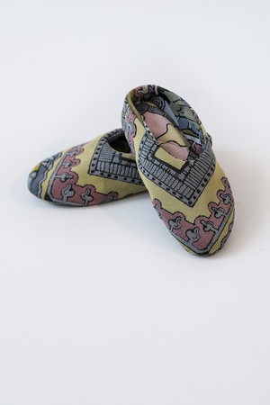 Moroccan-style carpet slippers Christie from Pepavana