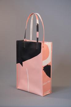 Museum banner bag NAI soft salmon via Pepavana