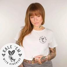 Kale 'Em With Kindness - White Crop Top van Plant Faced Clothing