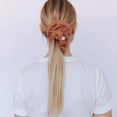 Gangu Oversized Scrunchie via Project Três