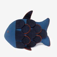Riyaz Fish Pillow van Project Três