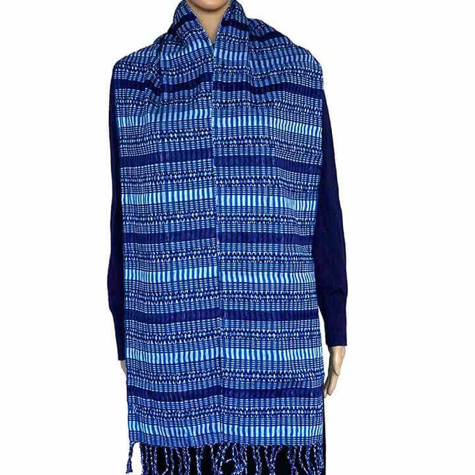 Scarf Blues - Natural dyes - Beautiful & Fairtrade from Quetzal Artisan