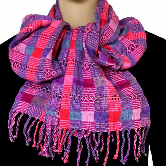 Scarf Pink Violet - Natural Dyes - Beautiful & Fairtrade from Quetzal Artisan