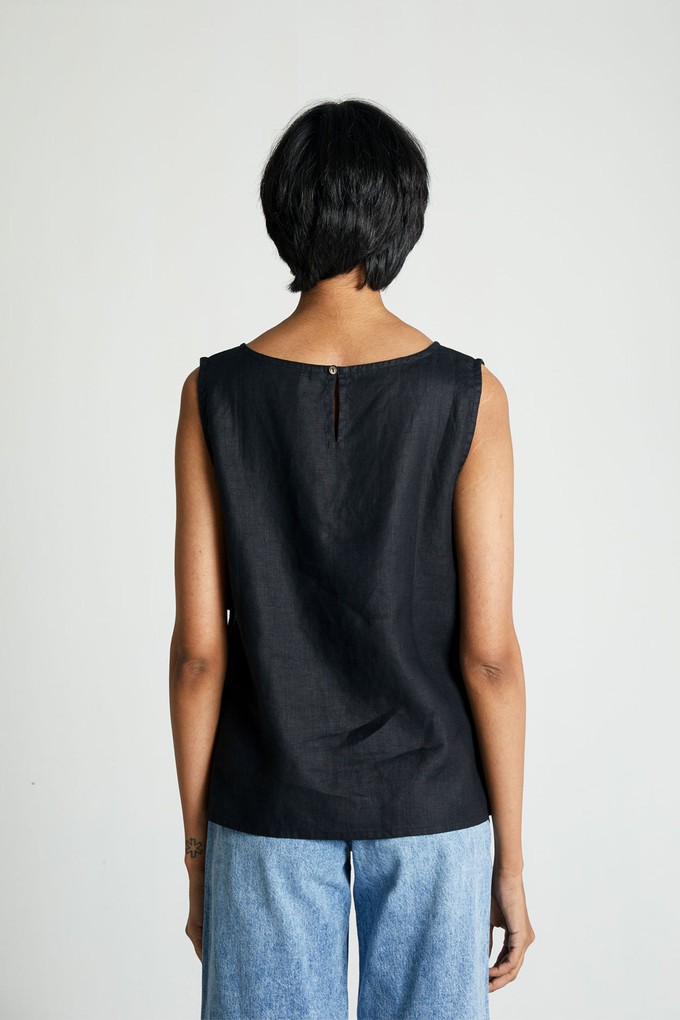 The Black in Business Top in Black from Reistor