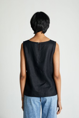 The Black in Business Top in Black from Reistor