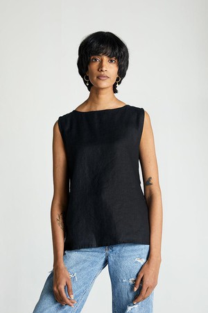 The Black in Business Top in Black from Reistor