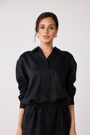 Meet me by the Cliff Dress in Black from Reistor