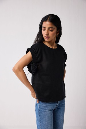 Hemp Top with Gathered Sleeve Detail in Black from Reistor
