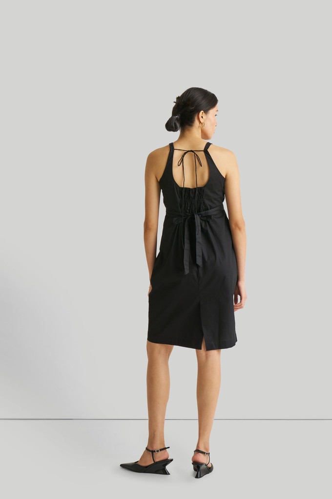 Fitted Knee Length Dress in Black from Reistor